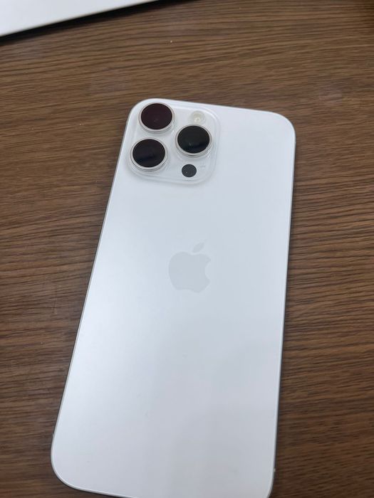 iPhone 16 Pro Max 256 GB White