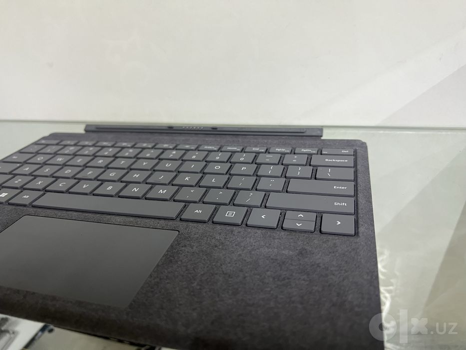 Surface Pro клавиатура с подсветкой оригинал microsoft