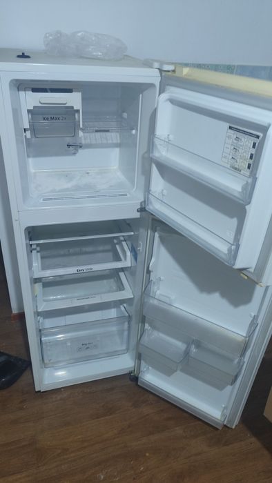 Продам Холодилник Samsung наурызбайский район