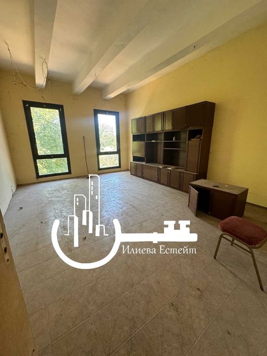 Продава се Промишлена сграда в Димитровград - 820 кв.м за 156 €/кв.м - Снимка #2