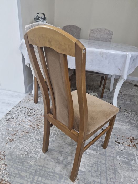 Продам стулья в гостиную