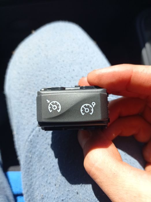 Buton pilot automat/limitator Dacia Duster 2017