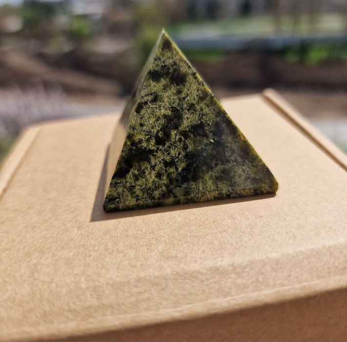 Пирамида из Змеевика.