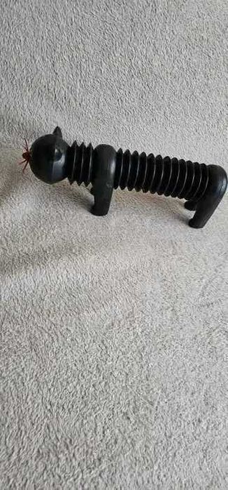 pisica armonica lunga neagra cu mustati  jucarie de colectie