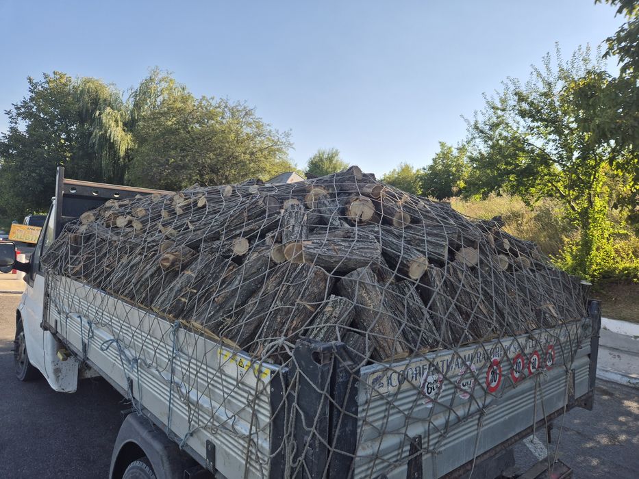 Lemn foc salcim tăiate capete. Furci si pari ptr solar