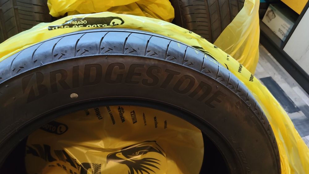 Bridgestone alenza 225/55/R19