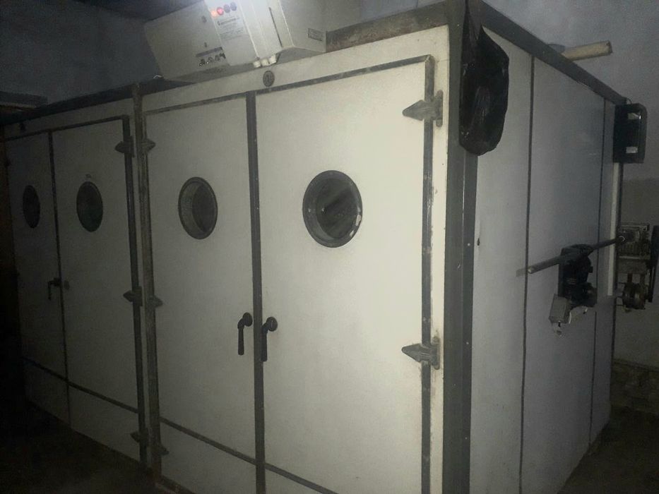 Инкубатор сотилади