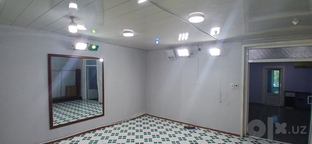 Projektor sotiladi