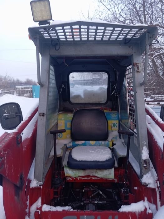 Продаётся бортоповоротный минипогрузчик