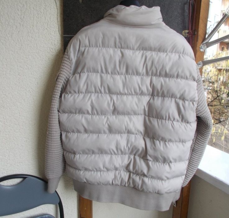 Cardigan /geaca  M.O.N.C.L.E.R -marimea  XL