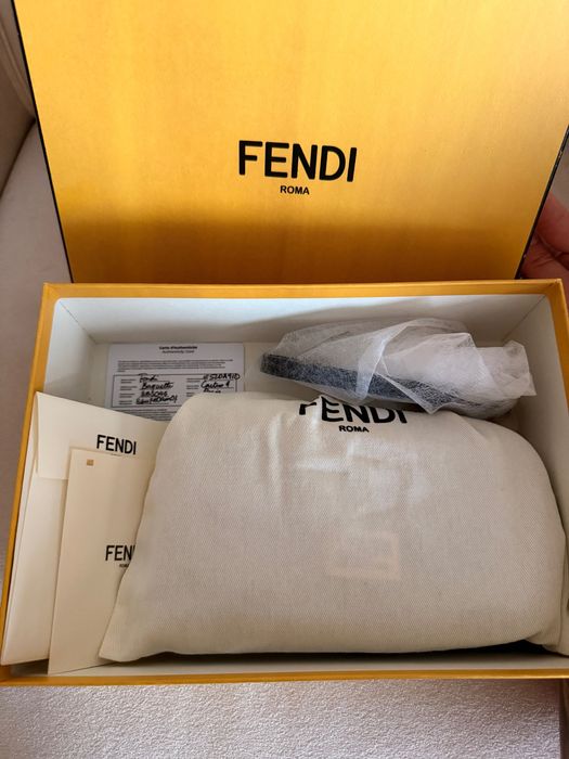 Чанта Fendi оригинална