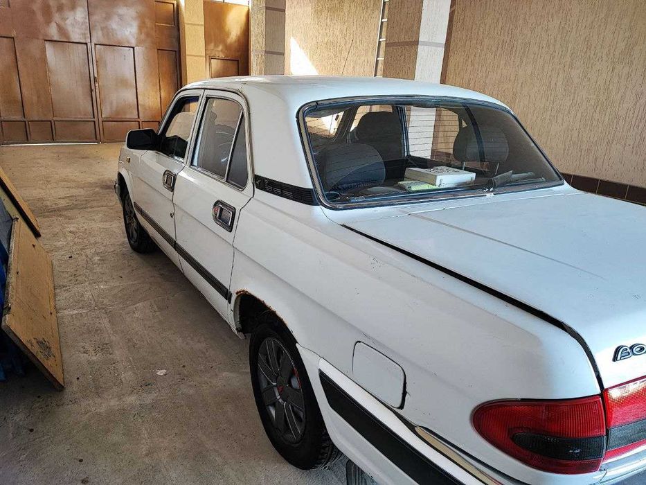 Машина Волга 3110 продается  с прицепом