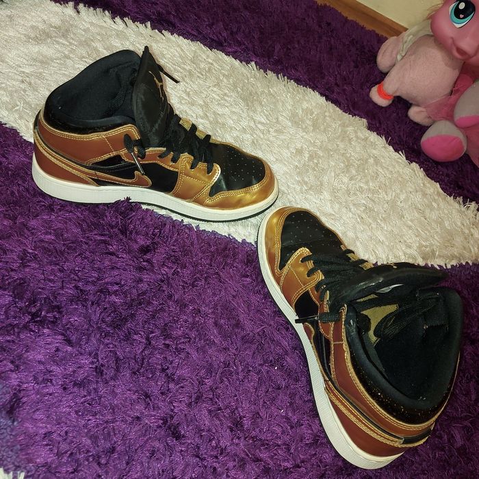 Adidasi Air jordan