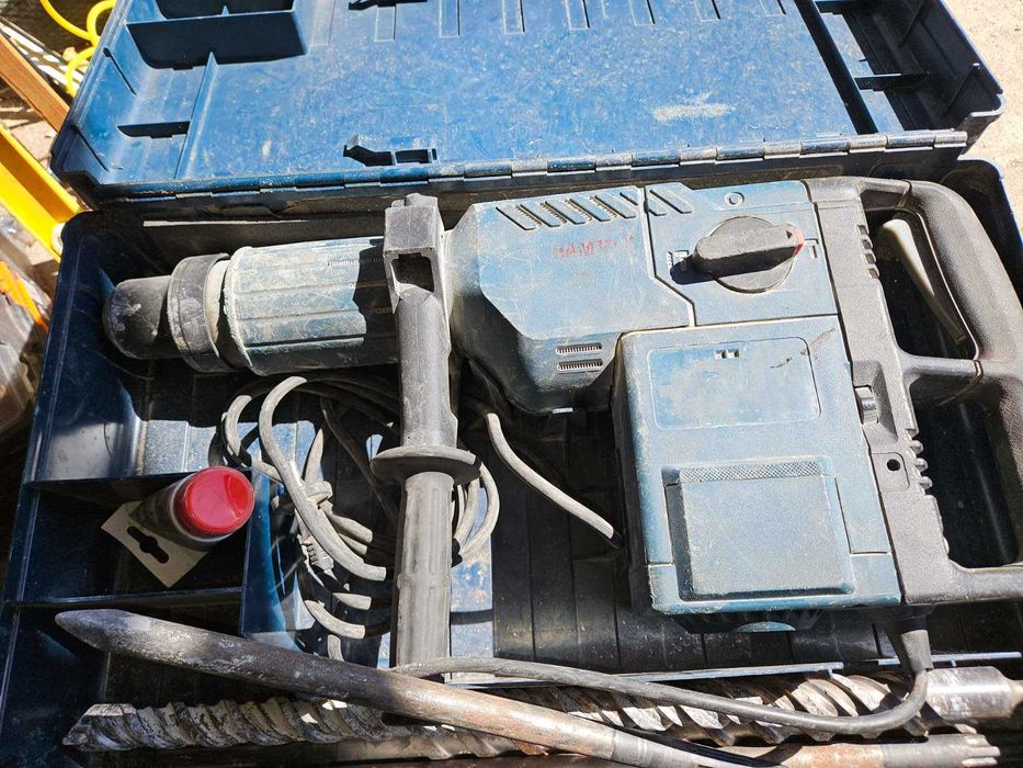 Ремонт на електроинструменти перфоратори,ъглошлайфи...