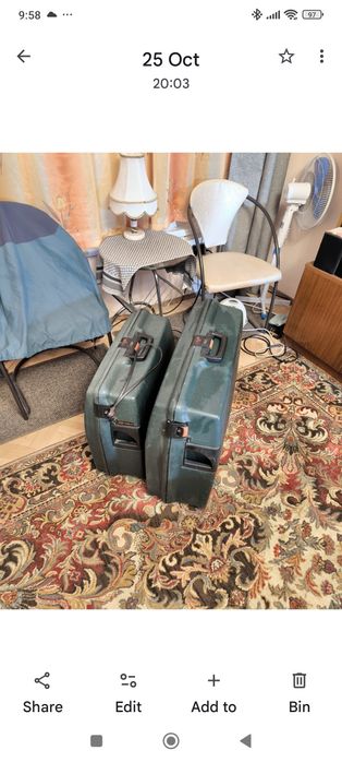 Два куфара Самсунайт, старата емисия.