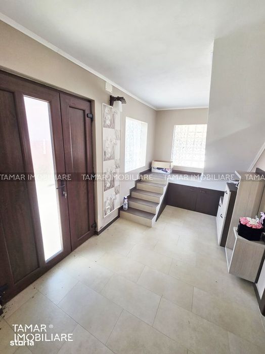 Casă Spațioasă Super Amenajată- 250 Mp / Cu Teren 3000 Mp