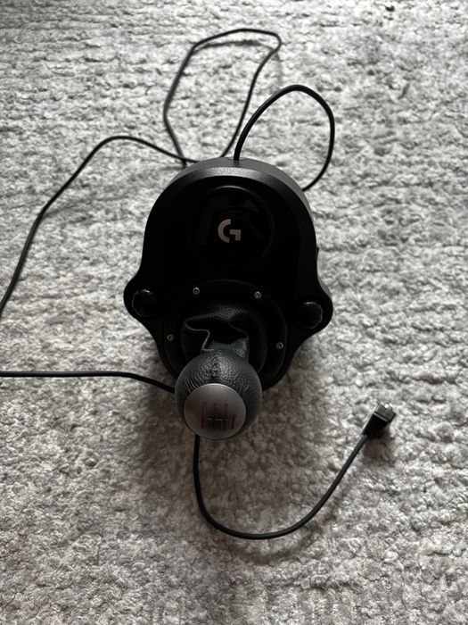 Volan Logitech G29 + Schimbător + Cutie (PS5 / PS4 / PC)