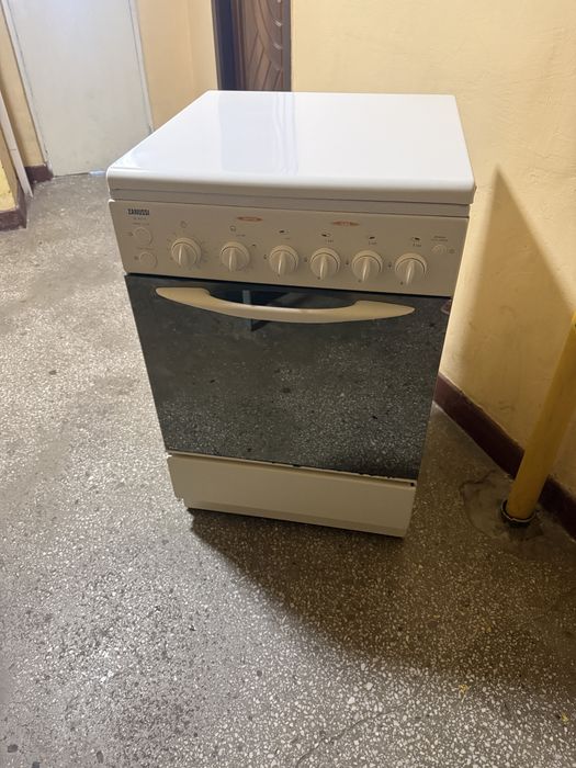 Vand aragaz zanussi
