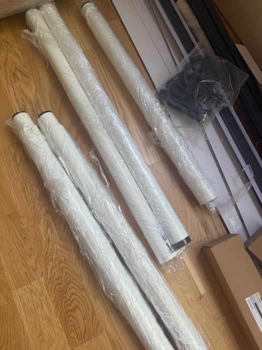 2 birouri IKEA LAGKAPTEN + 6 picioare ADILS, alb
