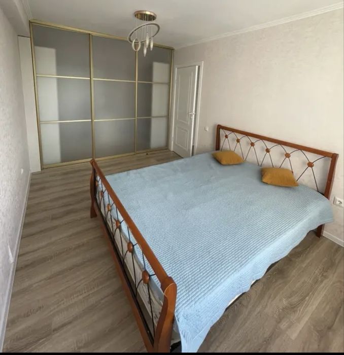 Продам кровать самовывоз