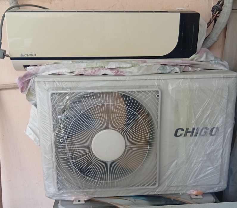 Кондиционер сотилади.