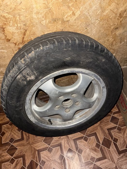 Комплект дисков с шинами