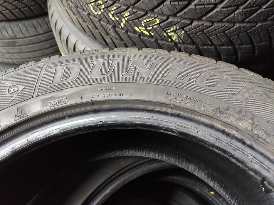 4бр Зимни гуми 235 55 18 - Dunlop - DOT 2023