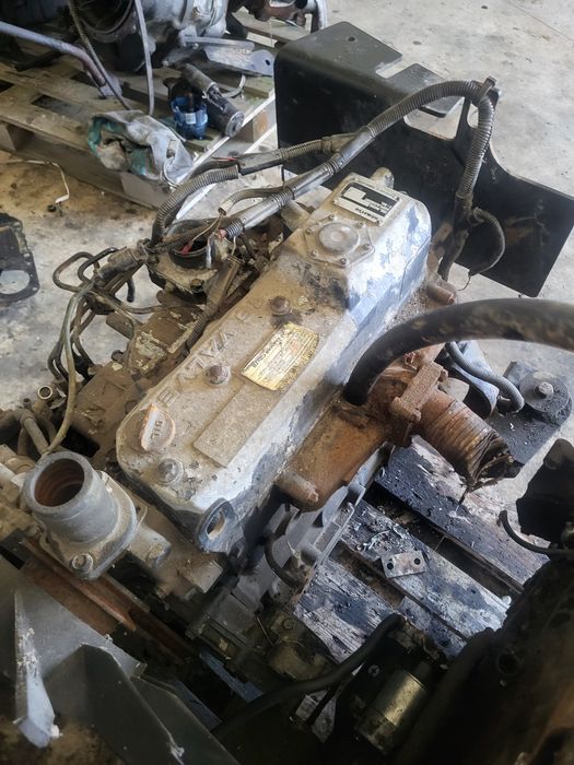 Motor yanmar komatsu  vola wa 90 95 si alte utilaje