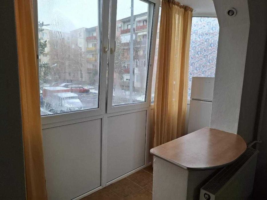 Garsoniere de inchiriat   Arad, Micalaca, langa LIDL. ETAJ 1, utilata incepand cu 01 noiembrie 2026. Pret 200 euro/ luna plus garantie 200 euro.