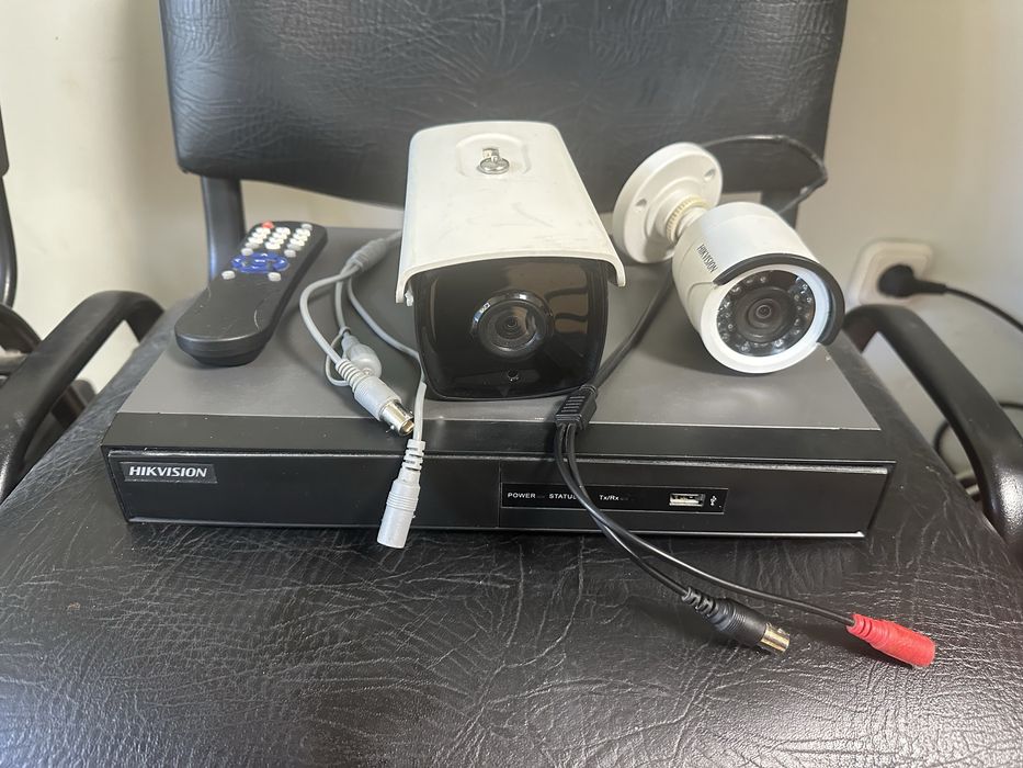 Kit complet supraveghere Hikvision (DVR + HDD 500GB + 2 Camere + Cabluri 20m)