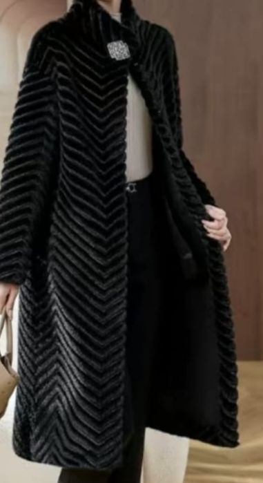 Шуба ЭКО СРОЧНО 30 000