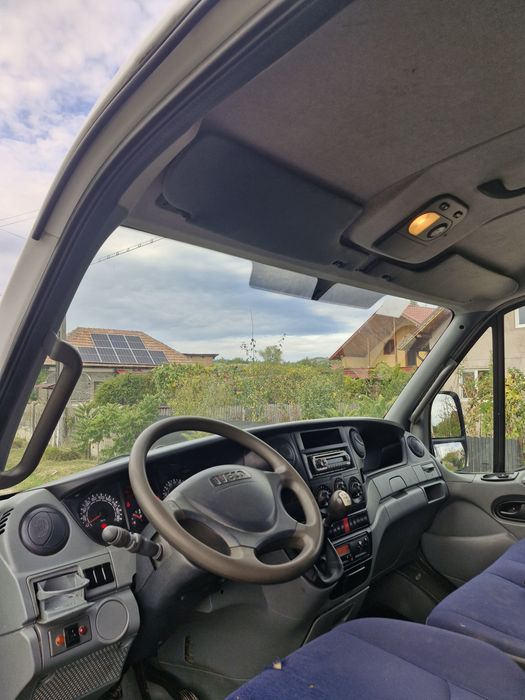 Iveco Daily Basculabil și Macara
