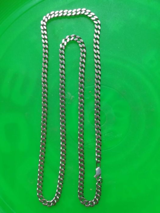 бижутерия: сребърни колиета, синджири и медальони