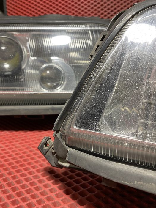 Передние фары Ауди а8д2