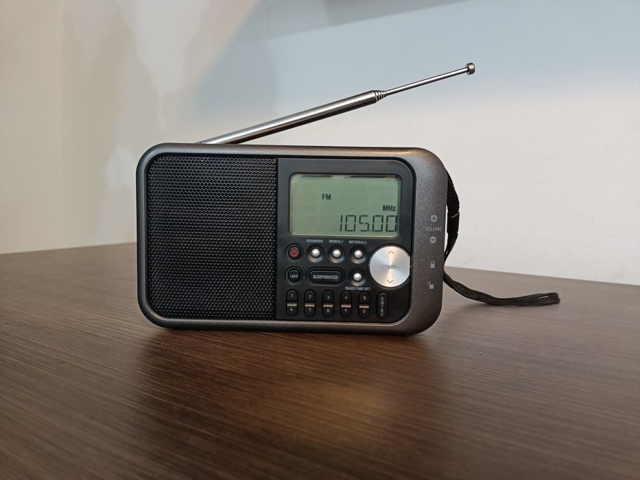 Radio portabil Por334 Nou -4 Benzi