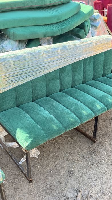 Мебель в Кафе диваны лавки перегородки