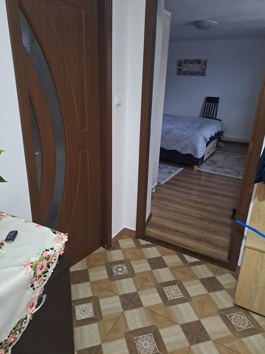 Vand casa Husi zona Răiești