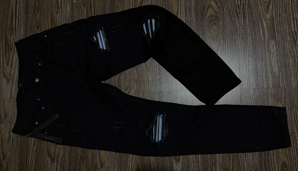 Продам джинсы amirit