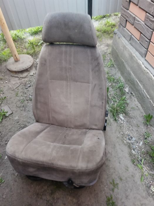 Продам сиденье от волги