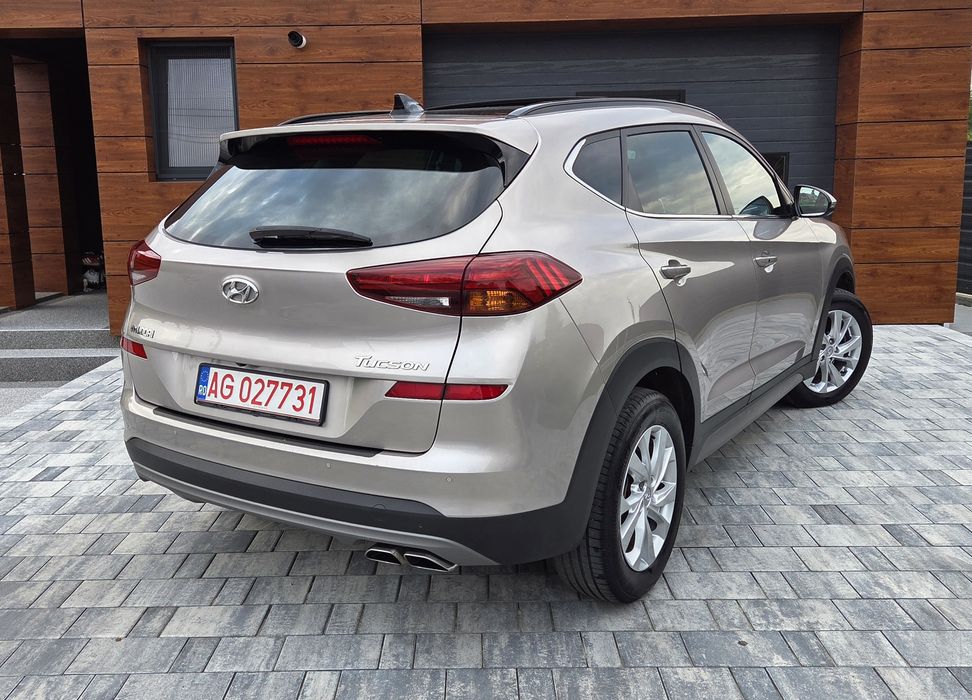 HYUNDAI TUCSON / Facelift  / 1.6 Diesel  Euro 6  / Panoramic