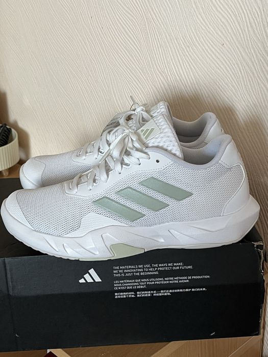 Кроссовки Adidas, оригинал, 39р.