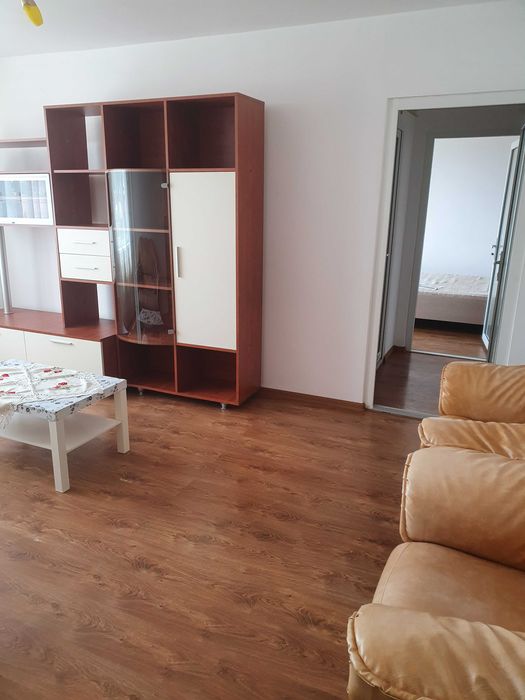 Inchiriez apartament 2 camere situat pe B dul Dacia Piatra Neamț