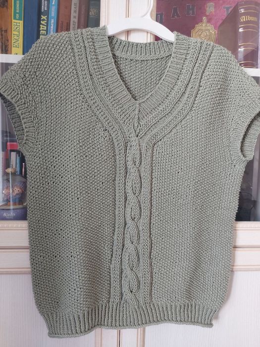 Кофта,жилет, безрукавка