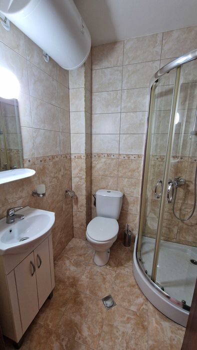 Дава се под наем Двустаен апартамент в Русе, Широк център - 74 кв.м за 330 € - Снимка #6