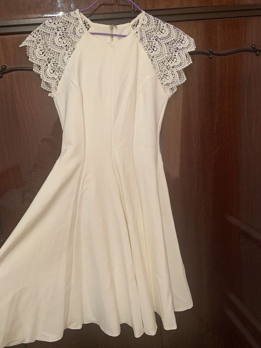 Платье белое,Турция размер 44
