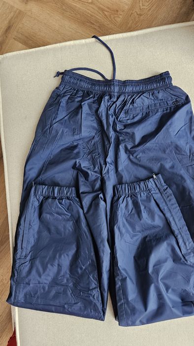 Спортно долнище Nike S-M с ципове на крачолите, ново