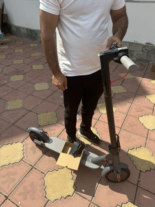 Trotineta elecrica trasport gratuit