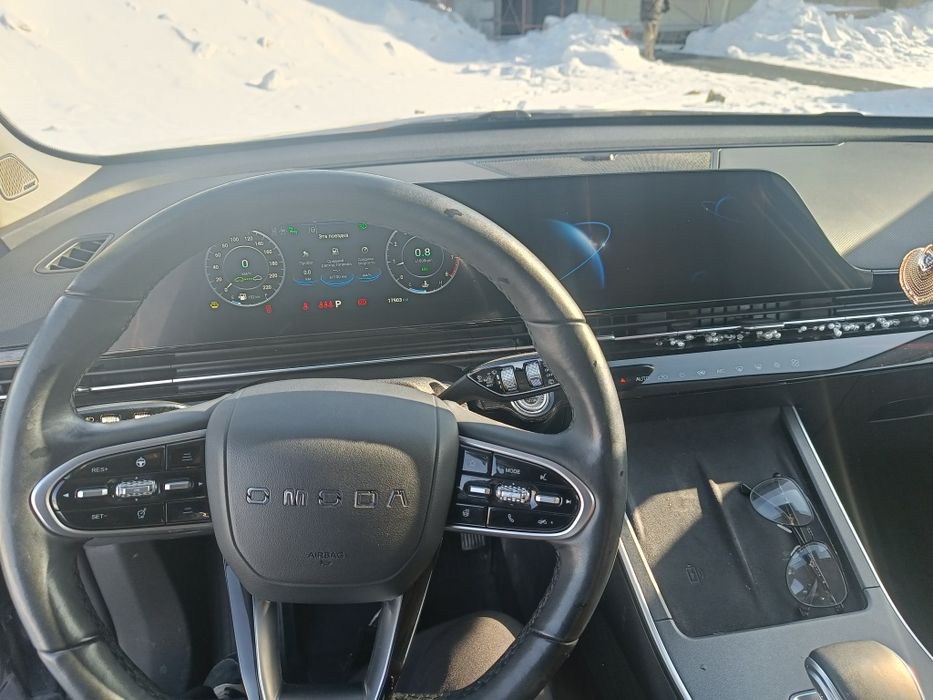 Продам Omoda С5 в отличном состоянии