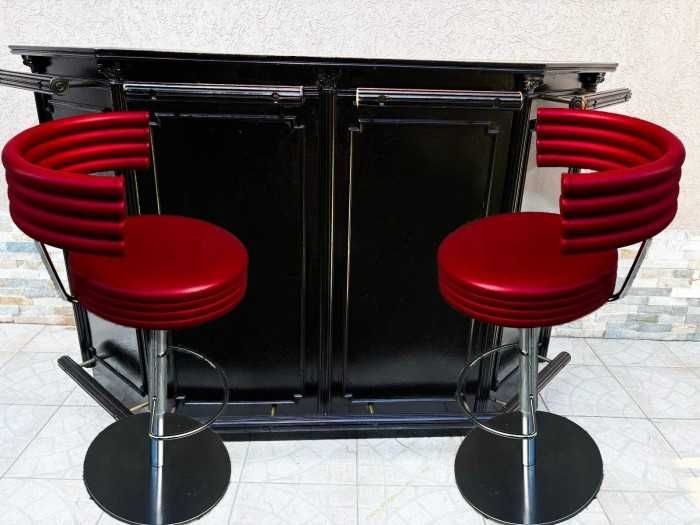 Elegant bar-lemn masiv lacuit-in stil clasic-ornamente alama-nuanta maro-chocolate-Olanda
