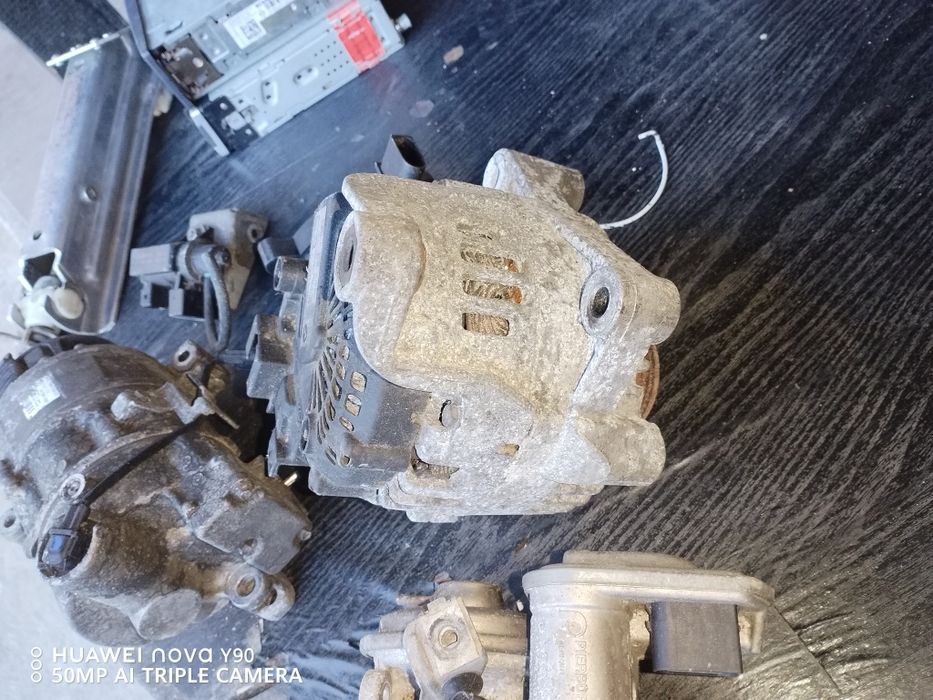 Alternator compresor caseta clapeta debitmetru supapa  bmw seria 1 118